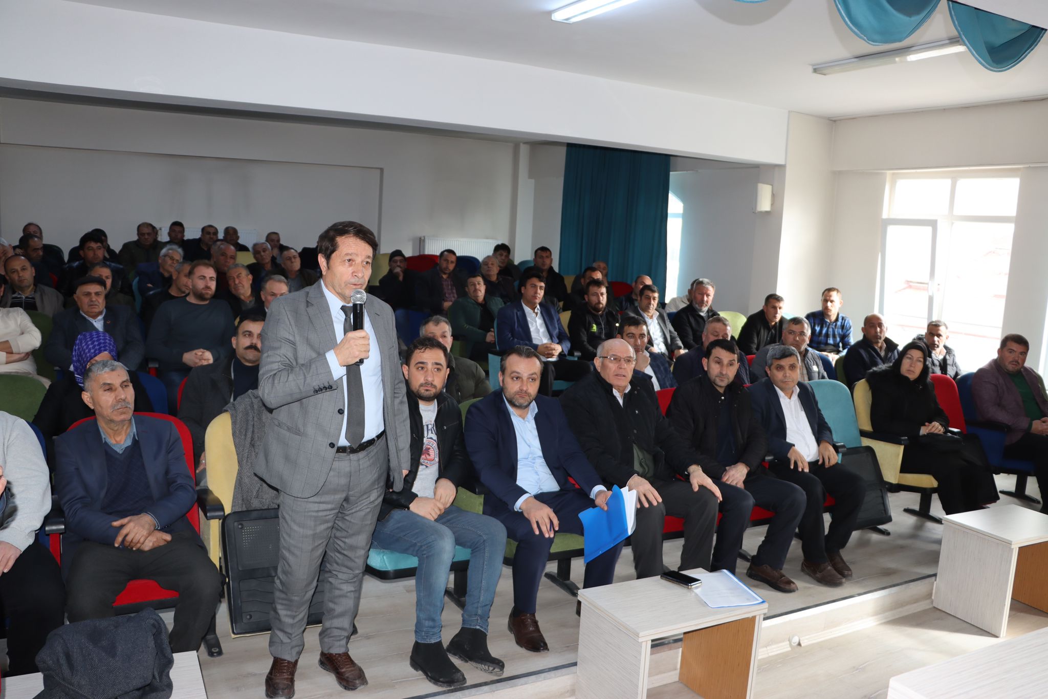 İL GENEL MECLİSİ, ŞUHUT’TA 36 MUHTAR İLE BİR ARAYA GELDİ