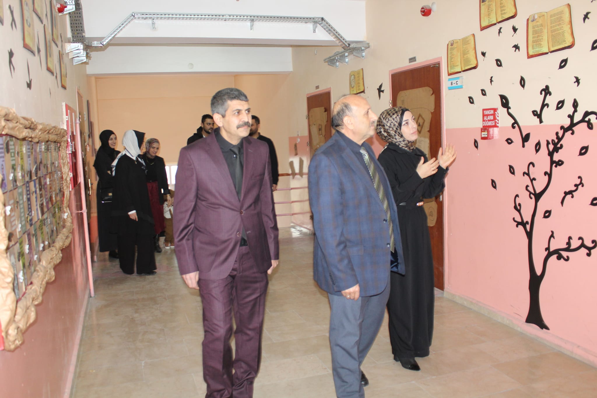 Bolvadin İlçe Milli Eğitim Müdürü Özçal, Edebiyat Sokağı Açılışına Katıldı