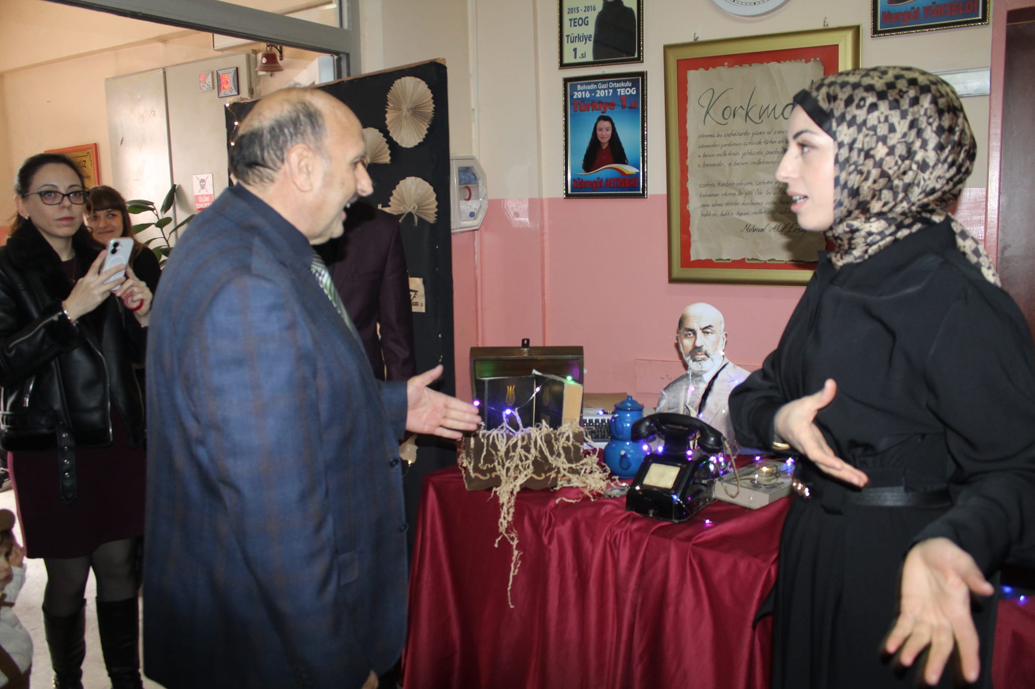 Bolvadin İlçe Milli Eğitim Müdürü Özçal, Edebiyat Sokağı Açılışına Katıldı