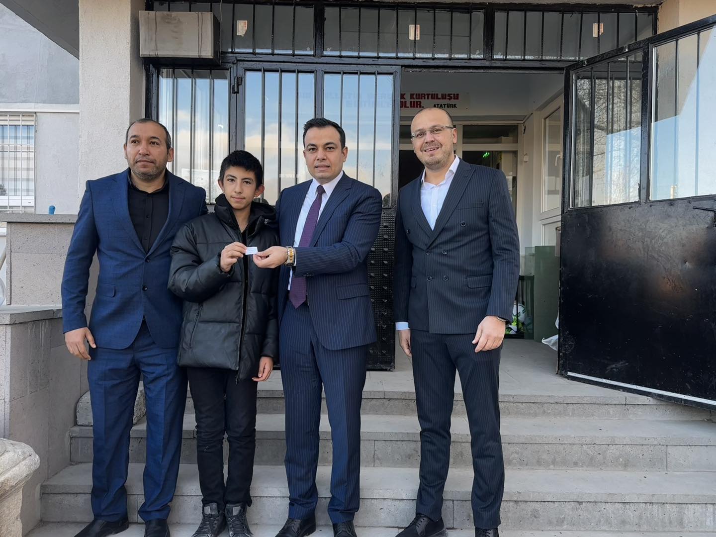 Kaymakam Halis, Öğrencilerle Karne Dağıtımında Bir Araya Geldi