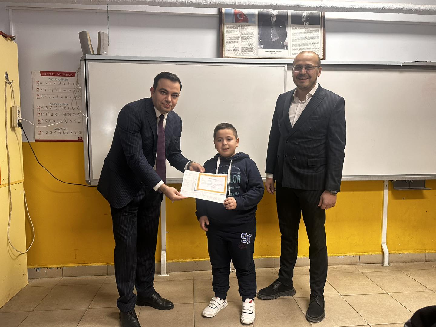 Kaymakam Halis, Öğrencilerle Karne Dağıtımında Bir Araya Geldi