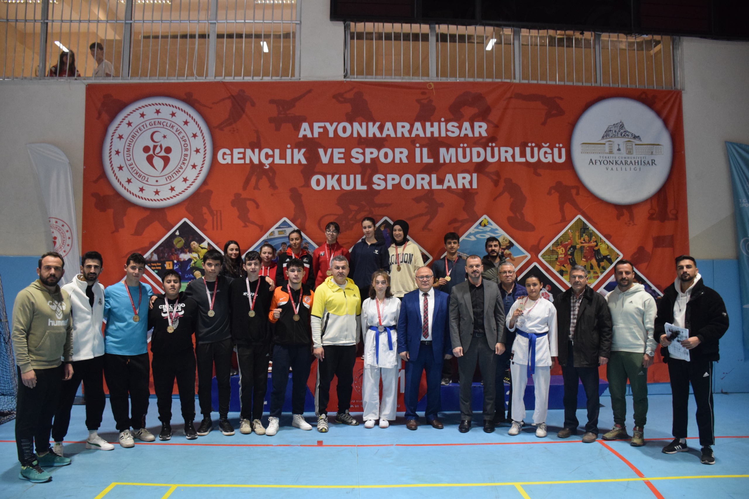 OKUL SPORLARINDA GENÇLER KARATE MÜSABAKALARI TAMAMLANDI