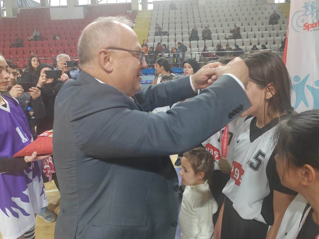OKUL SPORLARI KÜÇÜK KIZLAR BASKETBOL MÜSABAKALARI TAMAMLANDI