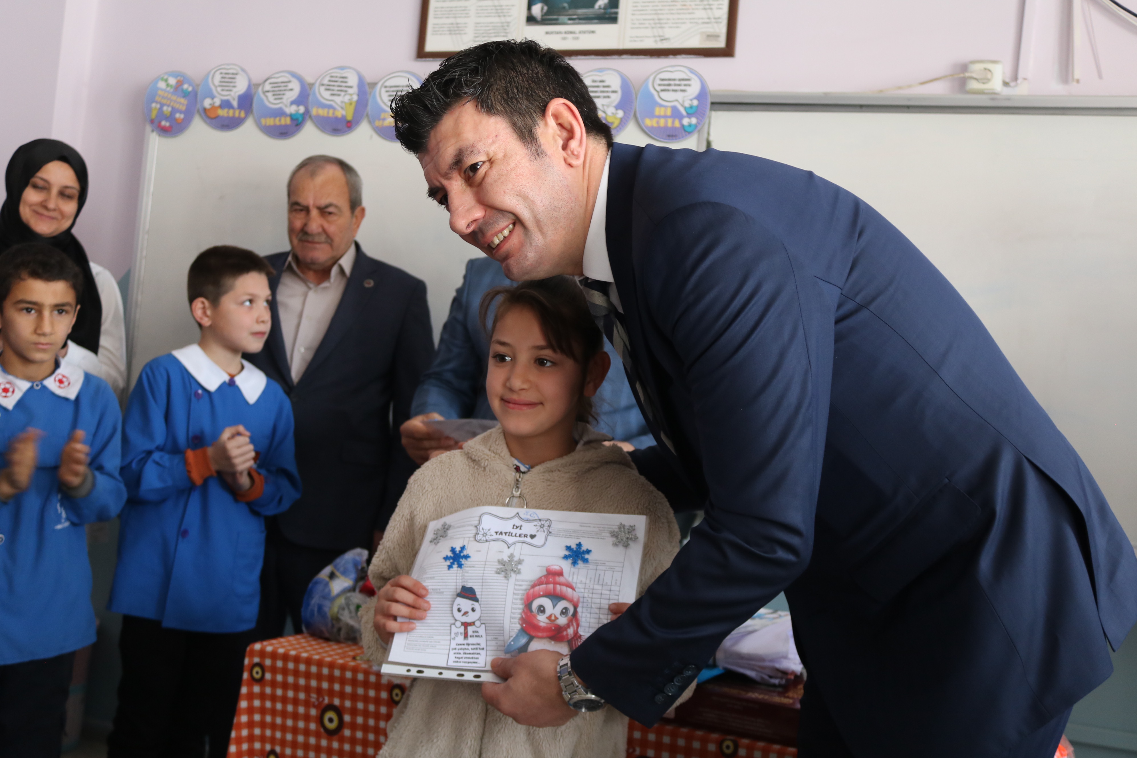 Afyonkarahisar'da 149 Bin Öğrenci Karne Heyecanı Yaşadı