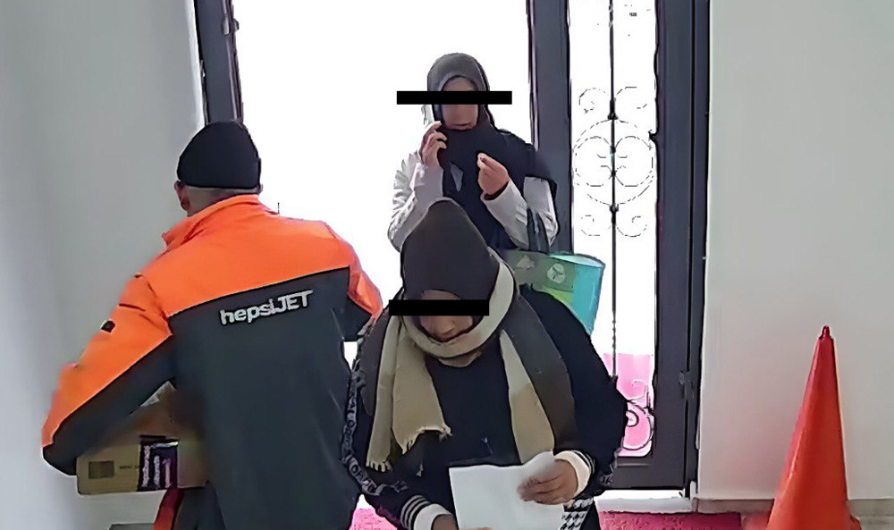 HIRSIZLIK ŞÜPHELİLERİ KAMERALARA YAKALANDI