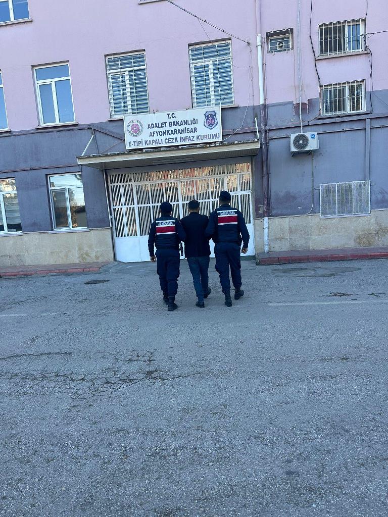 KENEVİR EKİMİ YAPMAK SUÇUNDAN YAKALANDI!