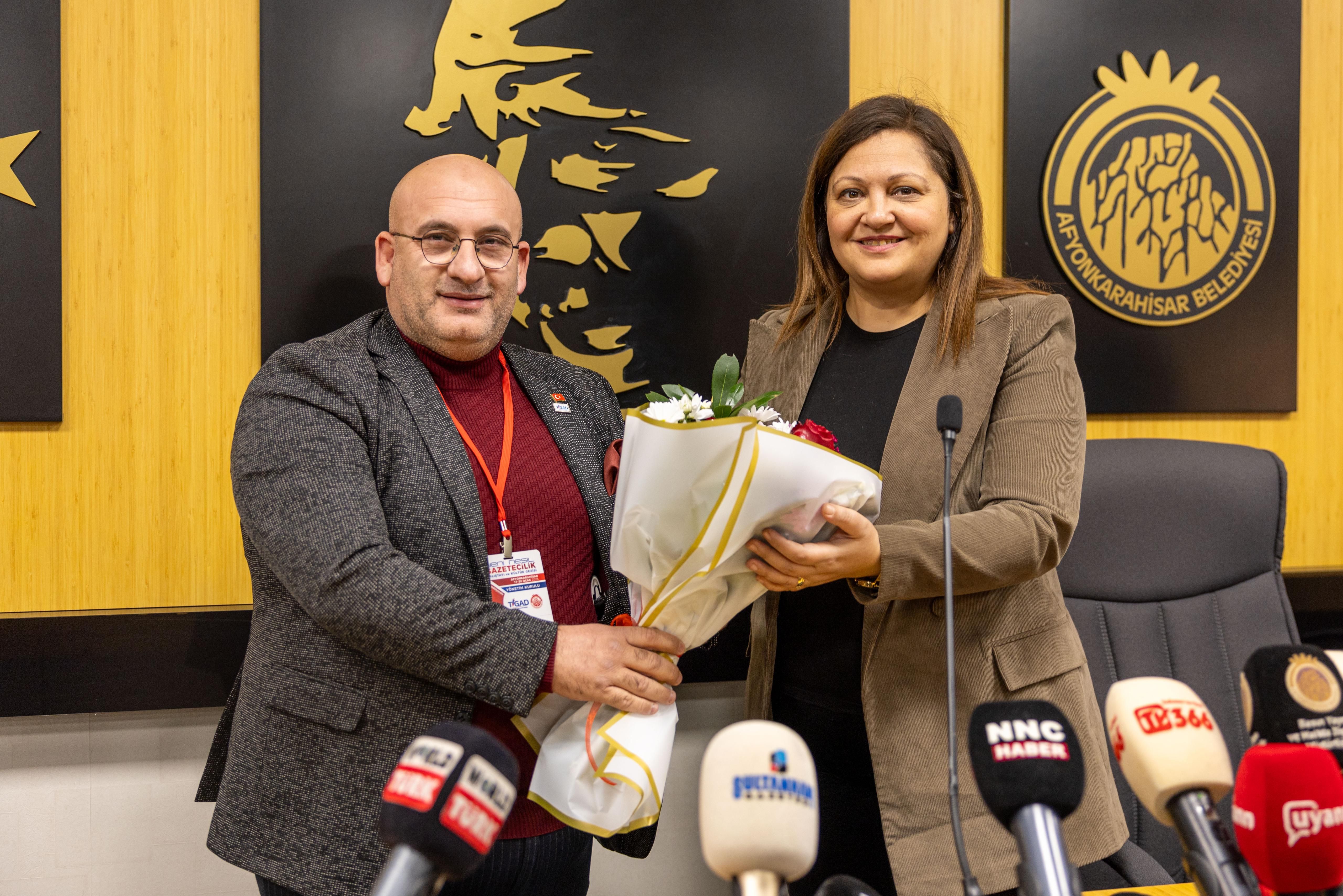 “GAZETECİLİK DEMOKRASİMİZİN TEMEL TAŞIDIR”