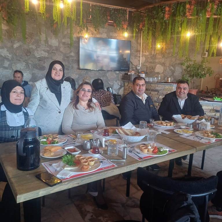 GÖNÜL DOSTLARI KAHVALTIDA BİR ARAYA GELDİ