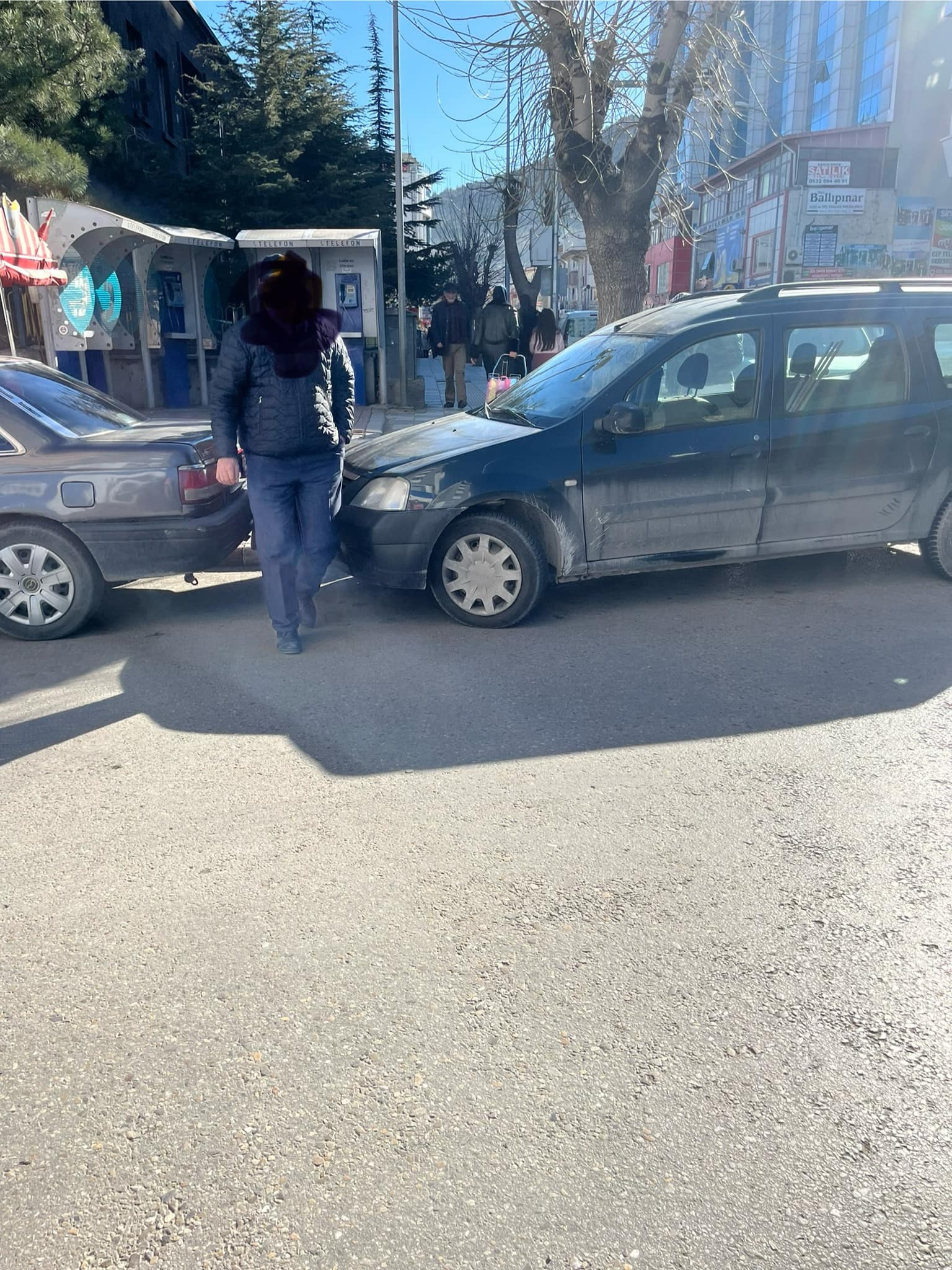 Vatandaş Uçarak Mı? Karşıya Geçecek