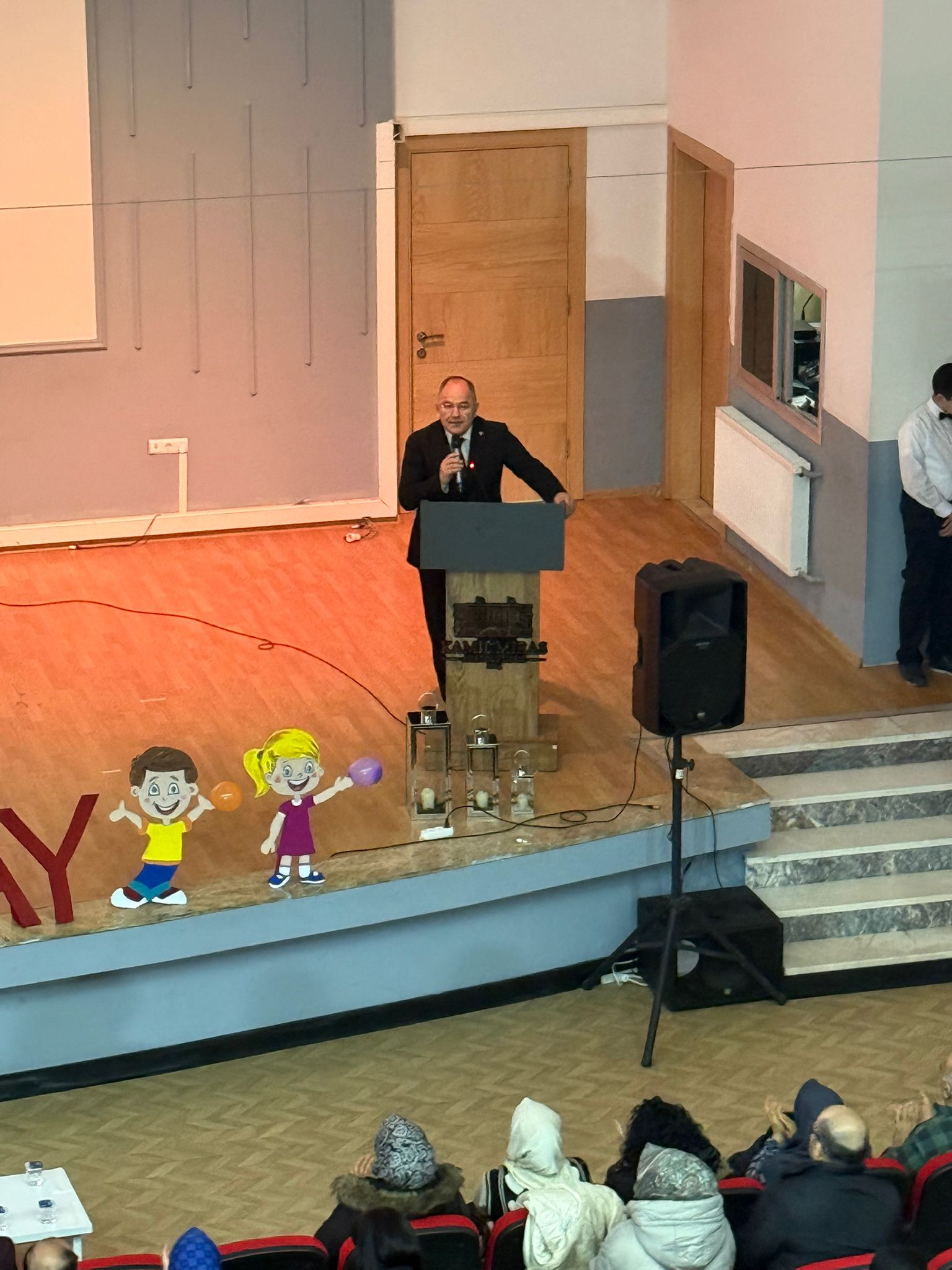 Afyonkarahisar'da İmam Hatip Ortaokullarında "English Day" Etkinliği Gerçekleştirildi