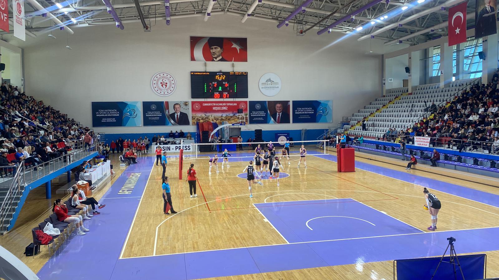 Afyon Belediye Yüntaş, Play Off Öncesi  Eskişehir Şehir Koleji'ni 3-0'la Geçti