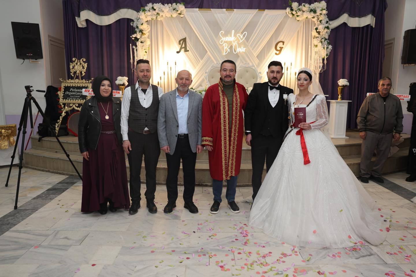 Başkan Öztaş  Mutluluğa Ortak Oldu