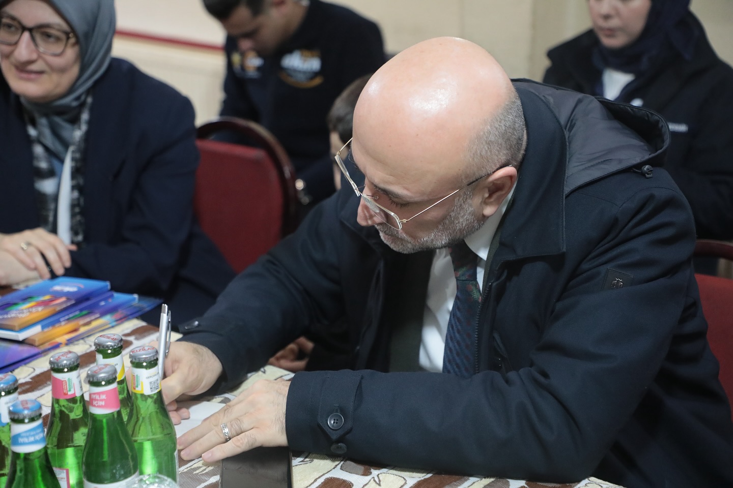 AK Partili Şahin Çözüm İçin Kolları Sıvadı