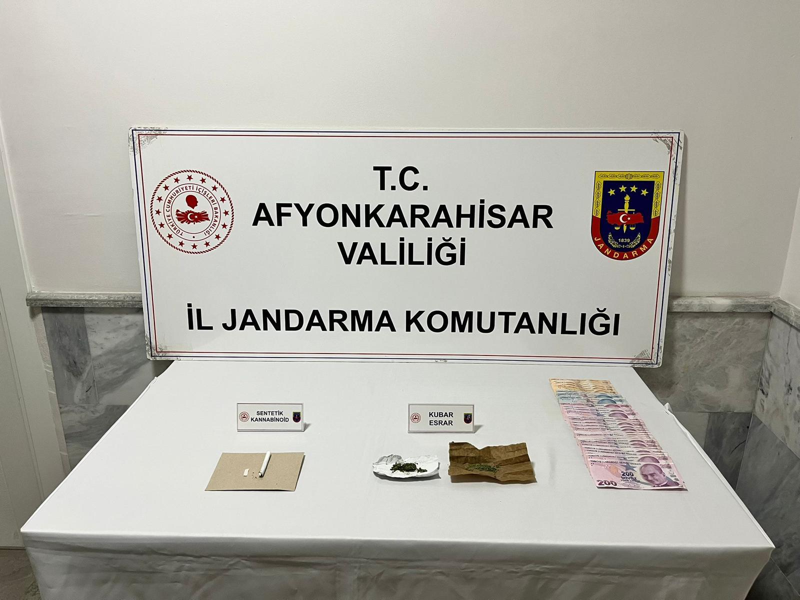 Afyonkarahisar’da Uyuşturucu Operasyonu: 5 Kişi Gözaltına Alındı