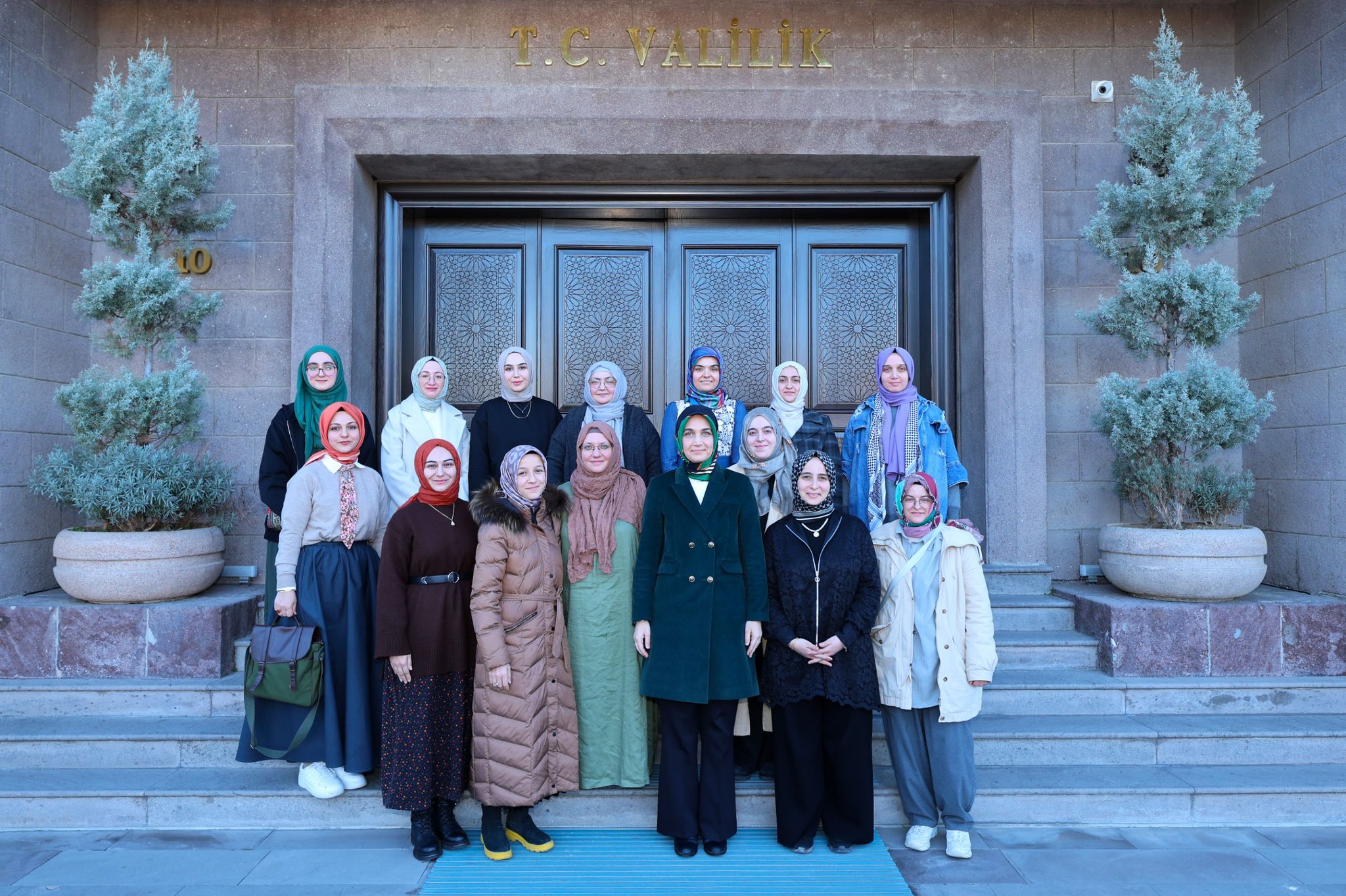 Afyonkarahisar Kitapla Tanıtılacak: Yazarlar, Vali Yiğitbaşı ile Bir Araya Geldi!