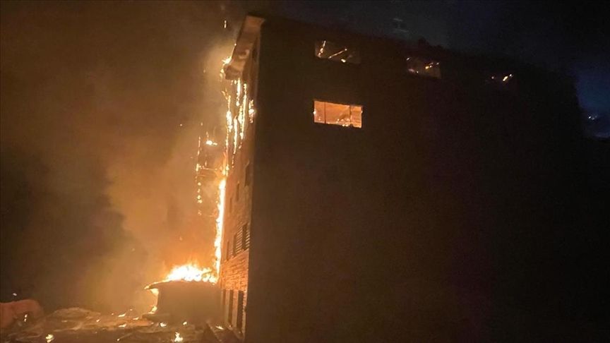 Kayak Merkezi'nde Otel Yangını:  6 Kişi Öldü, 31 Kişi Yaralandı