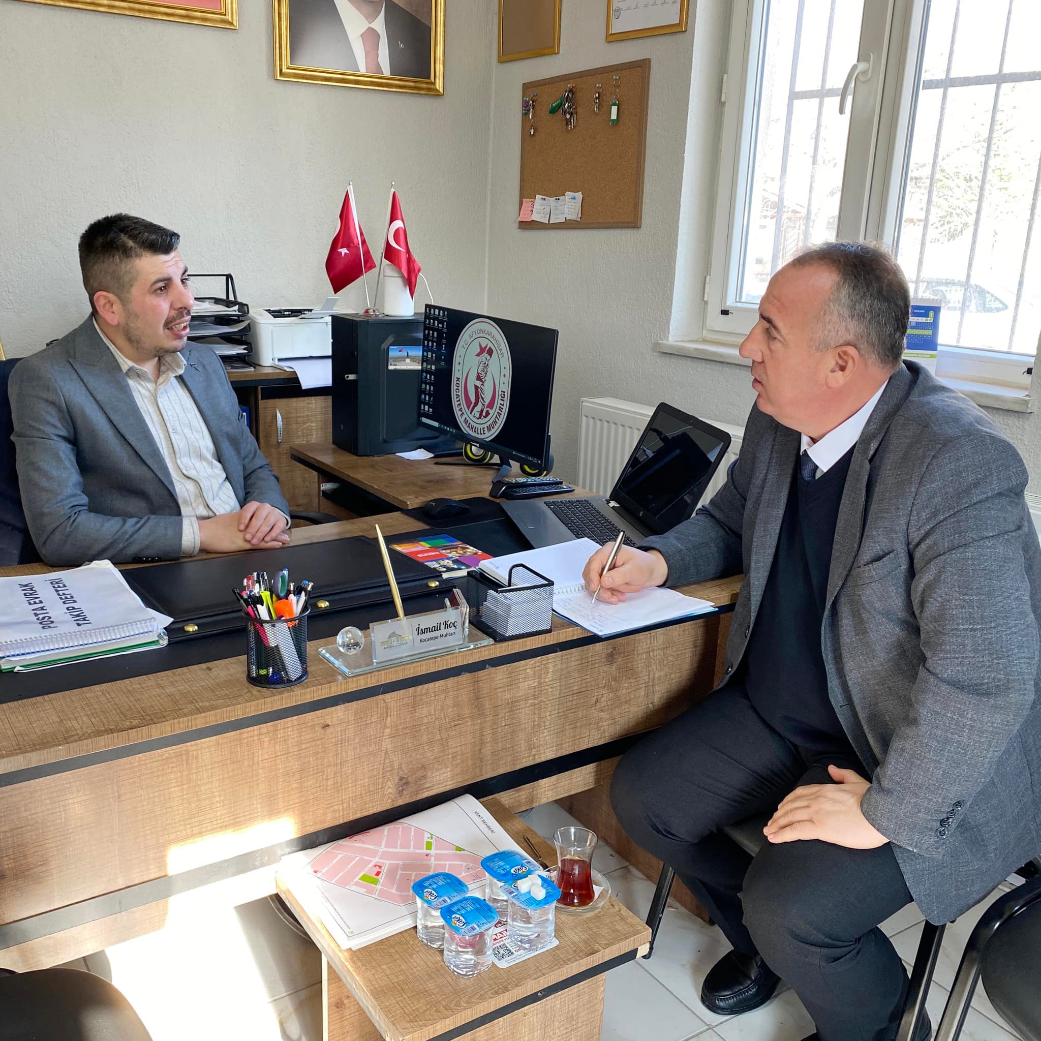 Mahallelerin Nabzı Tutuluyor  Müdür Okkay Tek Tek Not Alıyor