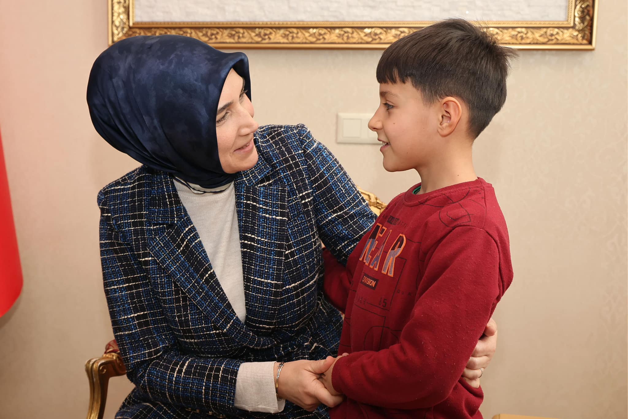 Çocukların Gözlerindeki Mutluluk Devlet Ana’nın Makamında Can Buldu