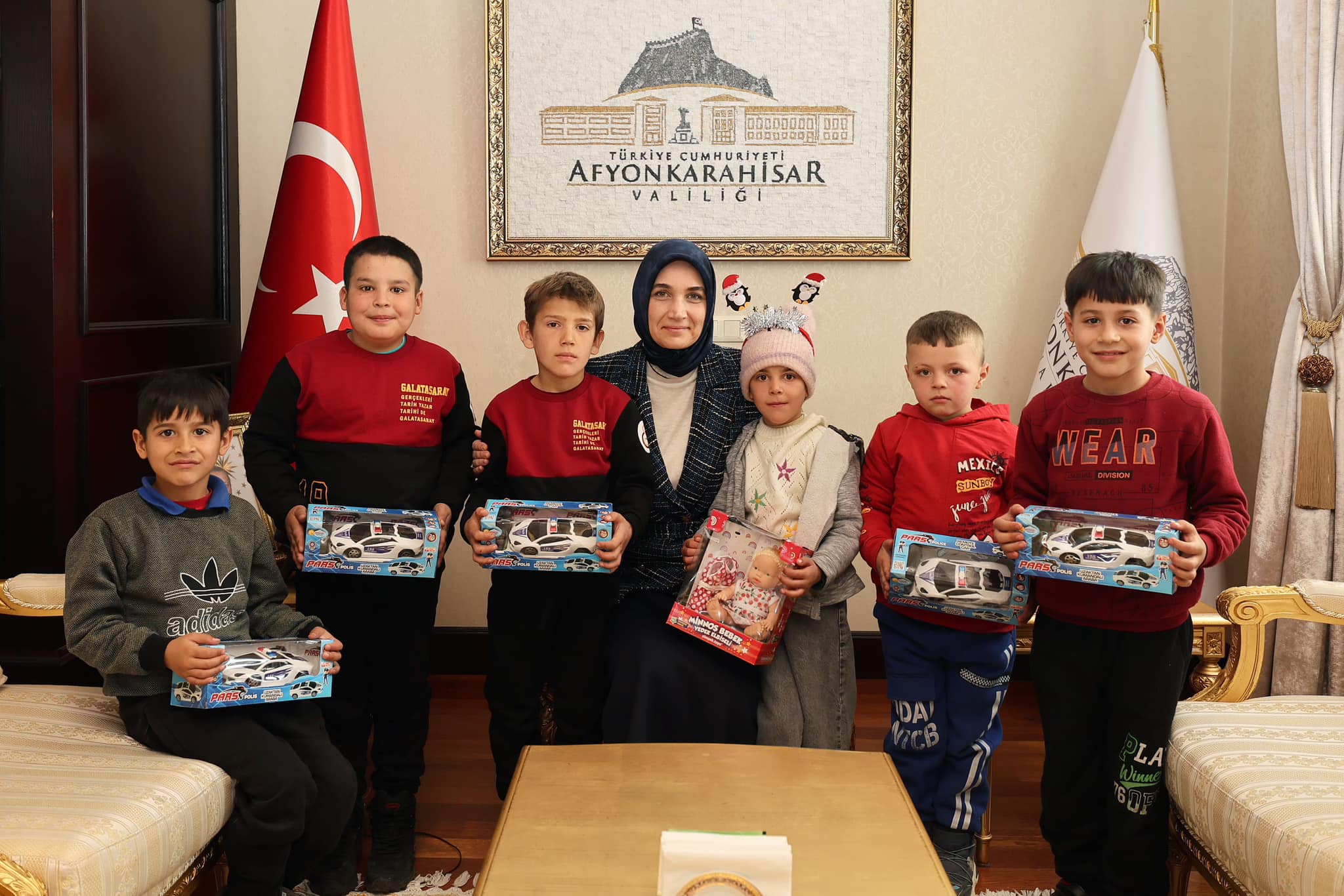 Çocukların Gözlerindeki Mutluluk Devlet Ana’nın Makamında Can Buldu
