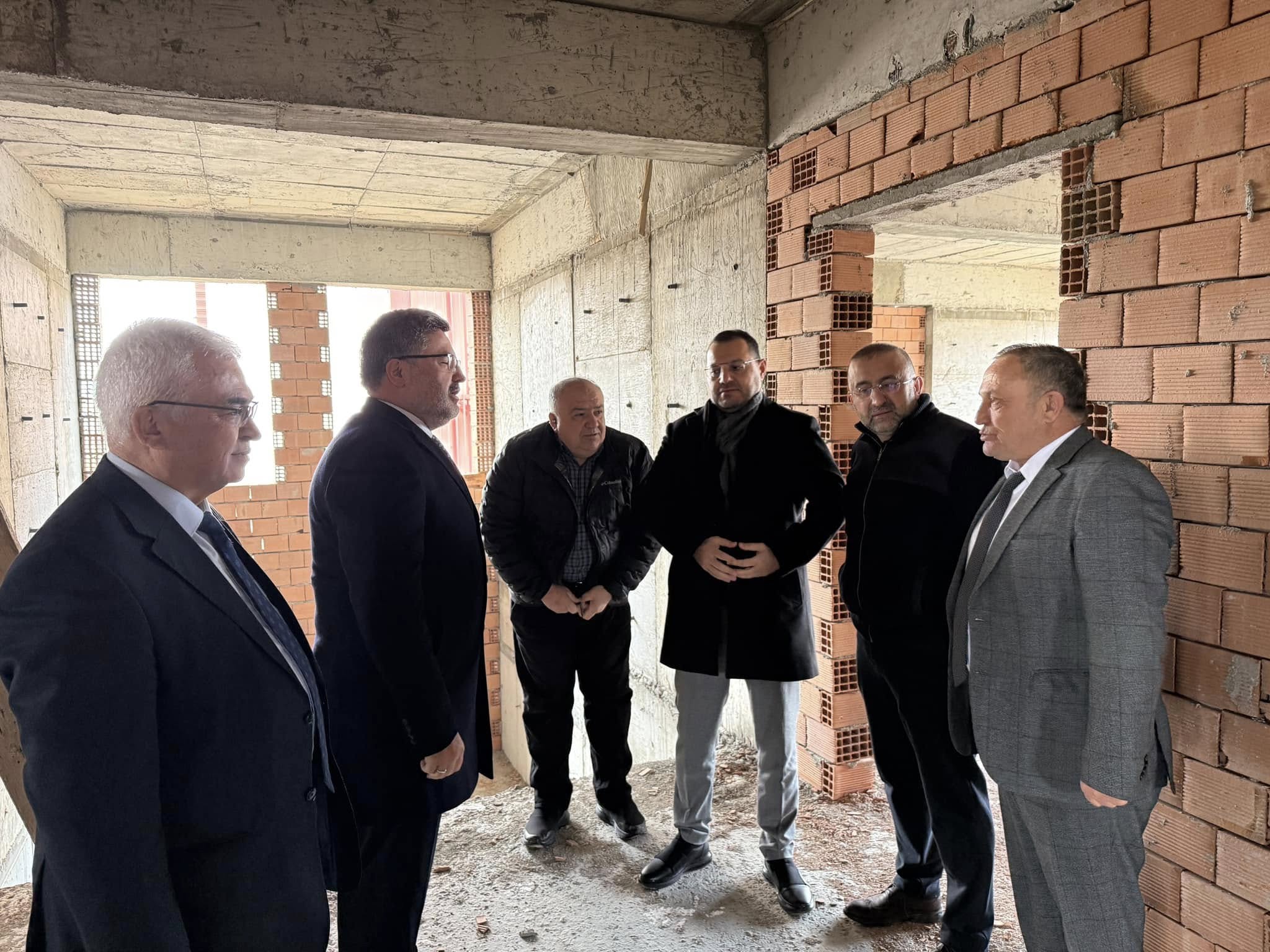 Yatırım Neredeyse AK Partili Özkaya Orada