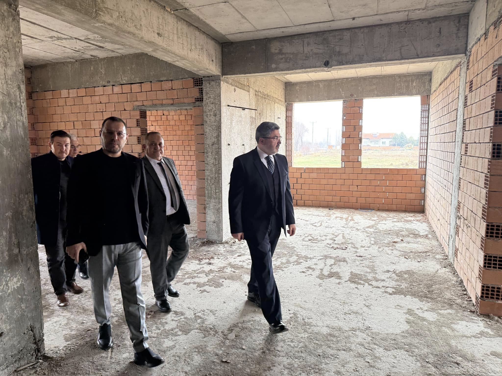 Yatırım Neredeyse AK Partili Özkaya Orada
