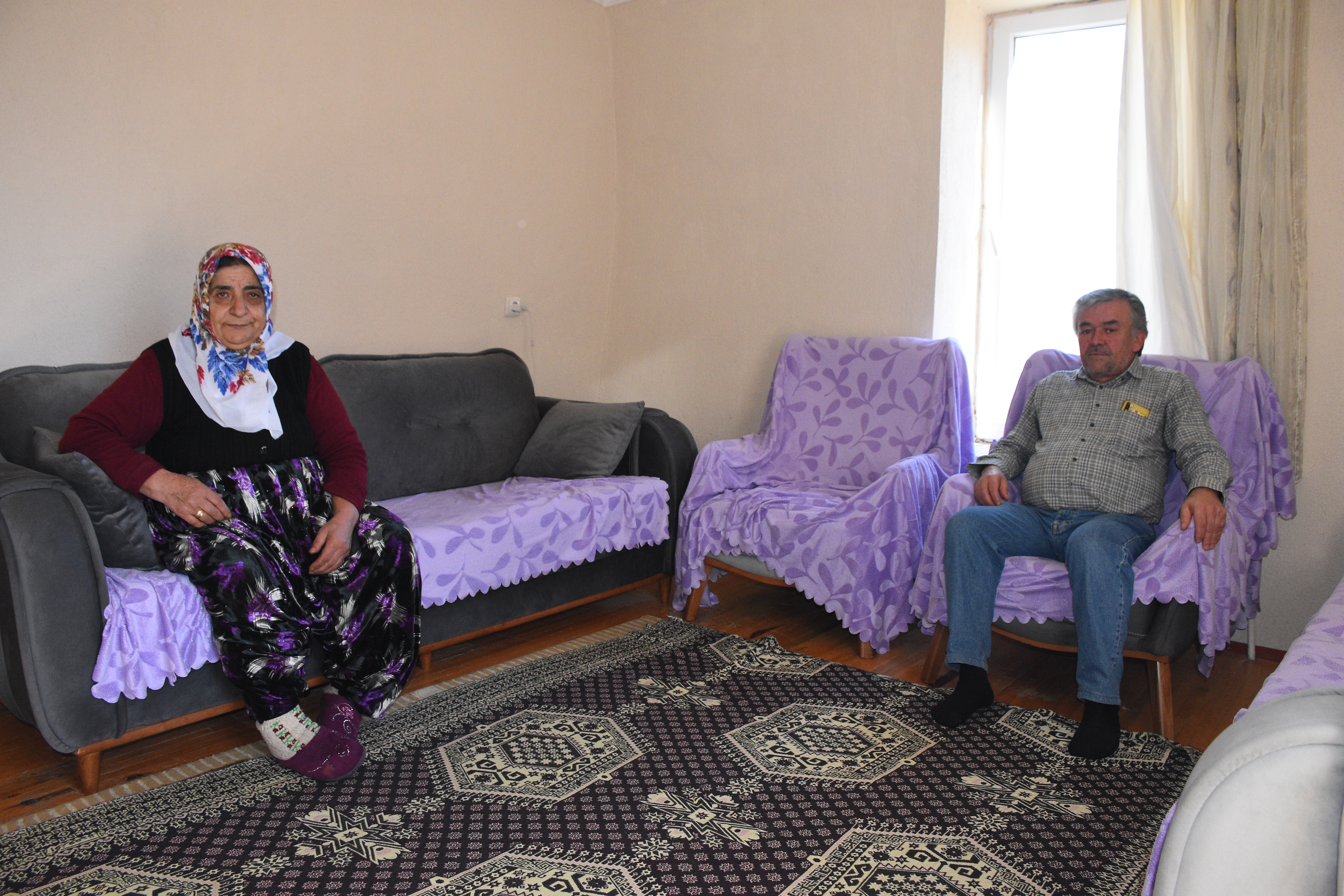 "Saman Ev"İn Bacası 10 Yıldır Tütüyor! Hayalini Kurduğu Evi Köyüne İnşa Etti
