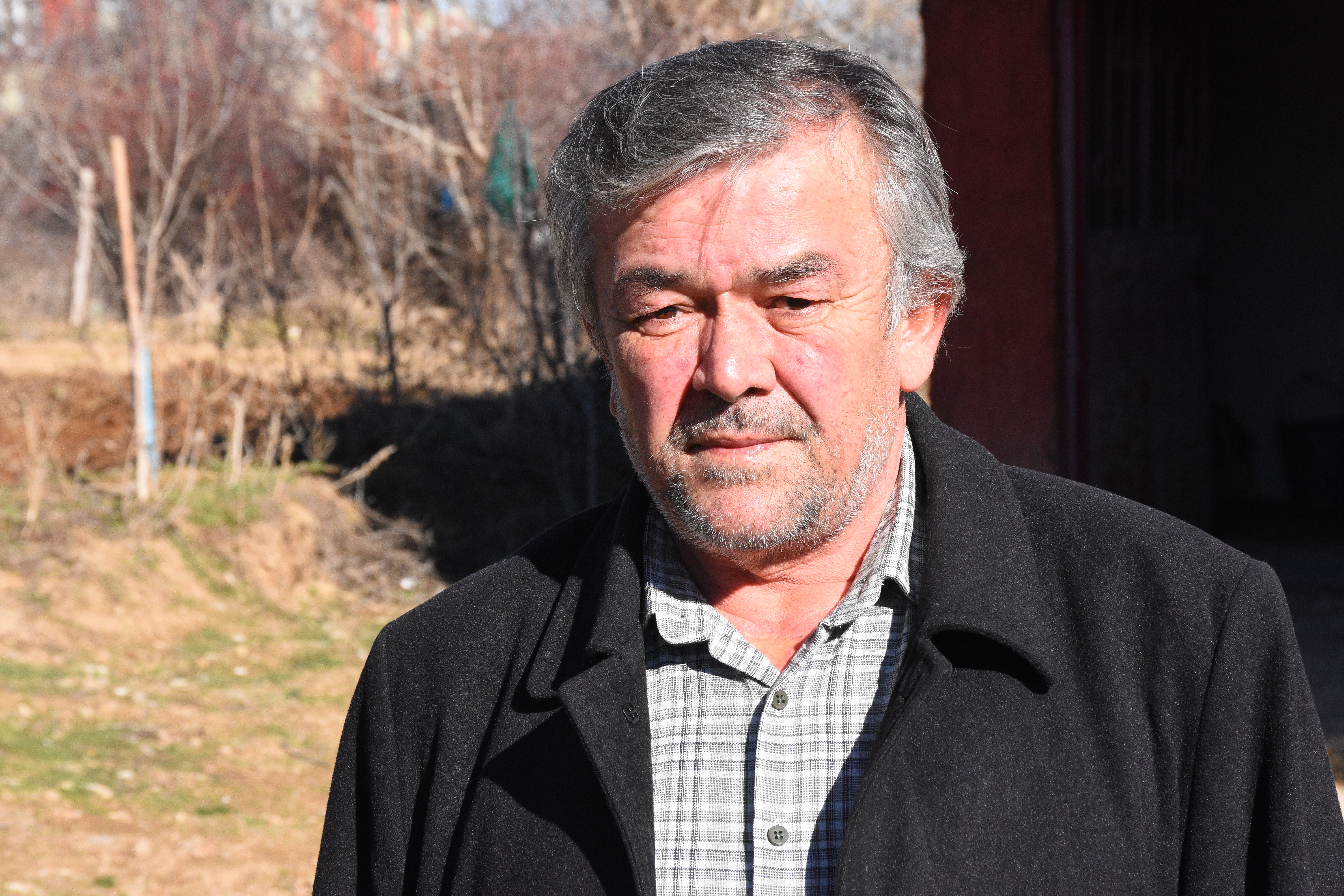 "Saman Ev"İn Bacası 10 Yıldır Tütüyor! Hayalini Kurduğu Evi Köyüne İnşa Etti