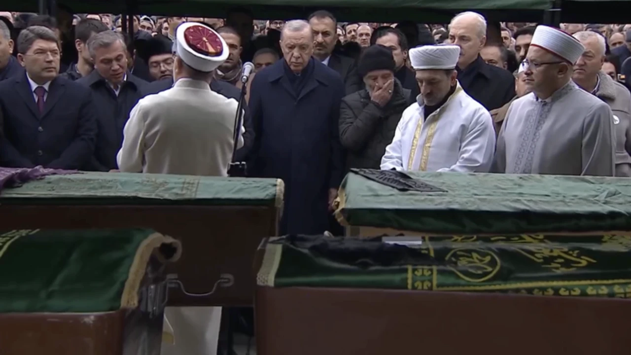 Cumhurbaşkanı Erdoğan, Kartalkaya’daki Yangında Hayatını Kaybeden Gültekin Ailesi İçin Törene Katıldı