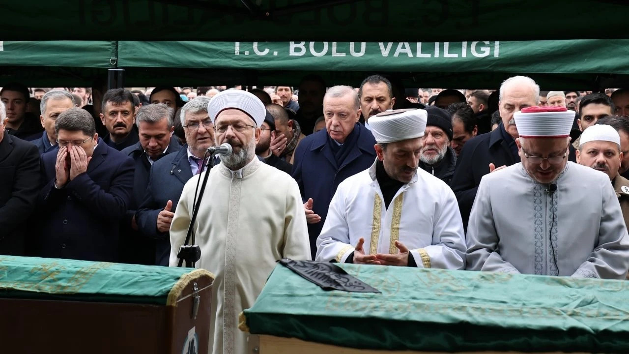 Cumhurbaşkanı Erdoğan, Kartalkaya’daki Yangında Hayatını Kaybeden Gültekin Ailesi İçin Törene Katıldı