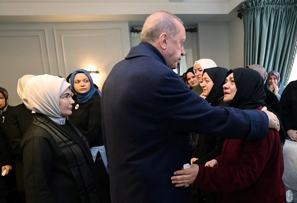 BAKAN GÖKTAŞ’TAN TAZİYE ZİYARETİ