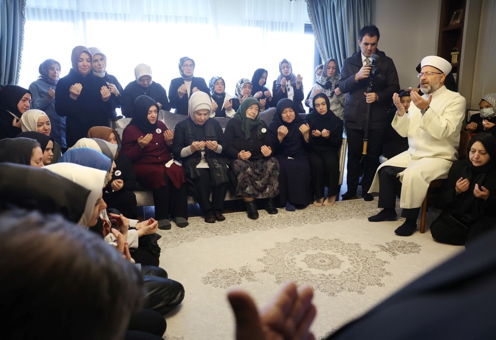 BAKAN GÖKTAŞ’TAN TAZİYE ZİYARETİ