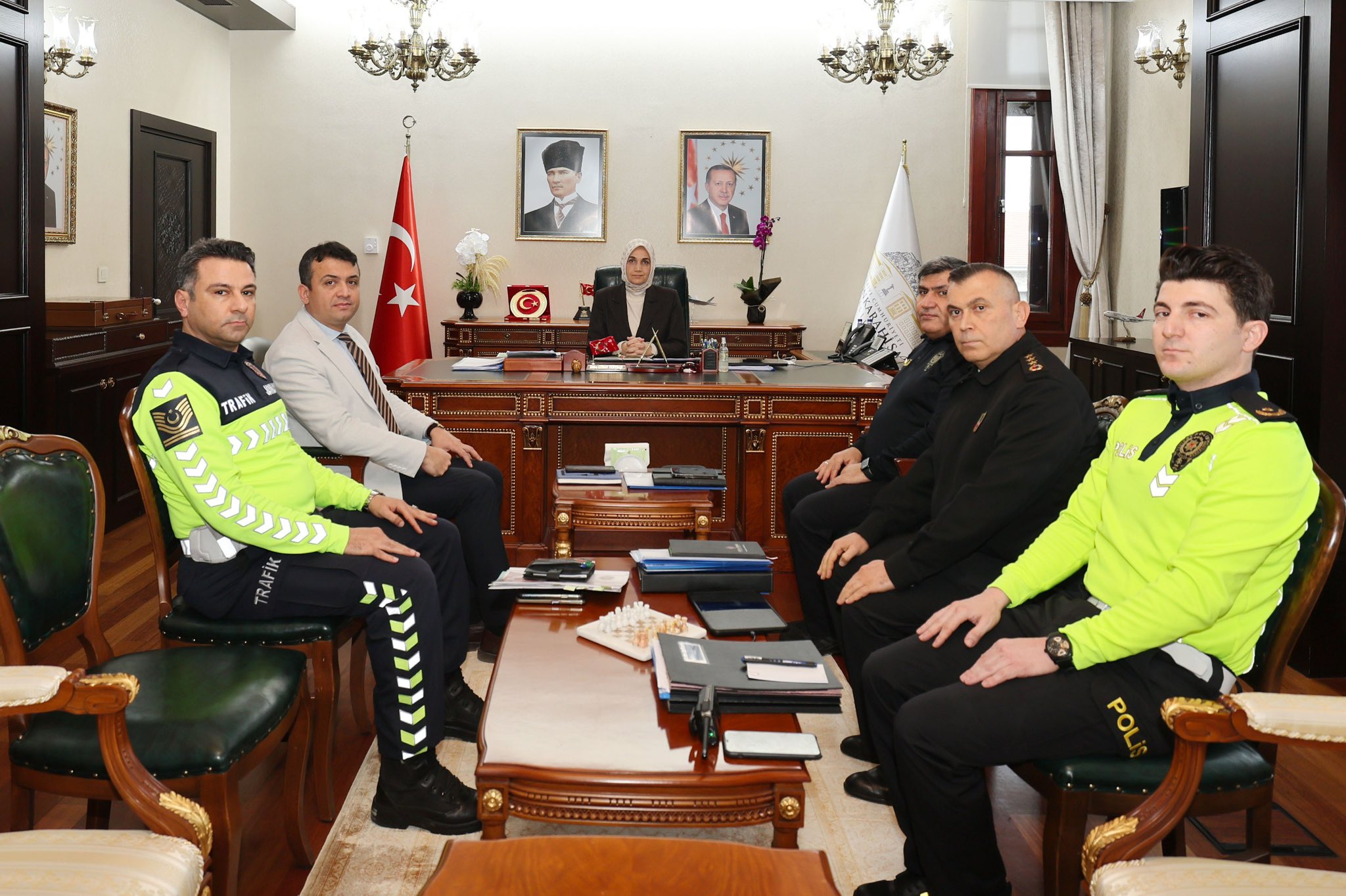 Jandarma ve Polis El Ele  Afyon'da Huzur ve Güvenlik Zirvede