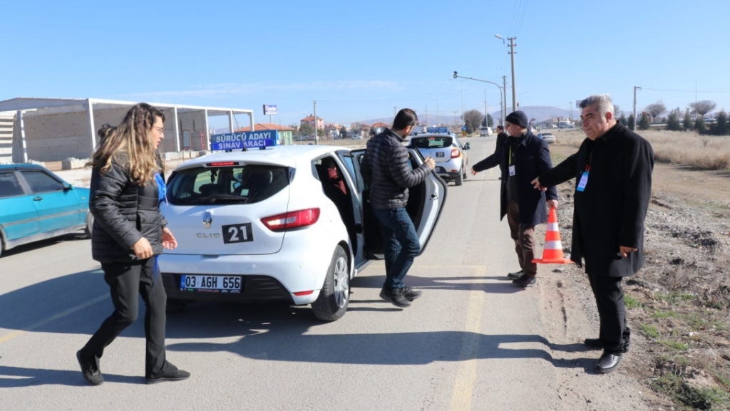 SÜNNETCİ, MTSK SINAV ALANLARINDA İNCELEMELERDE BULUNDU