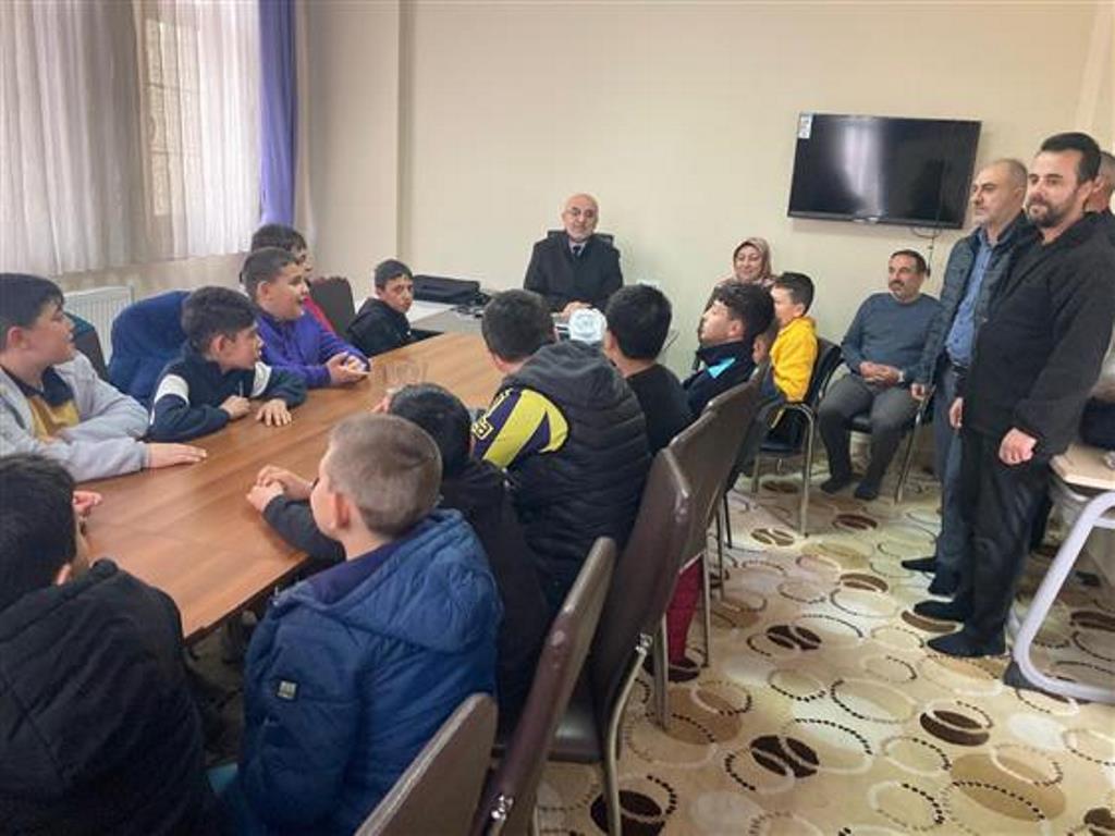 GENÇLİK KAMPI BAŞLADI