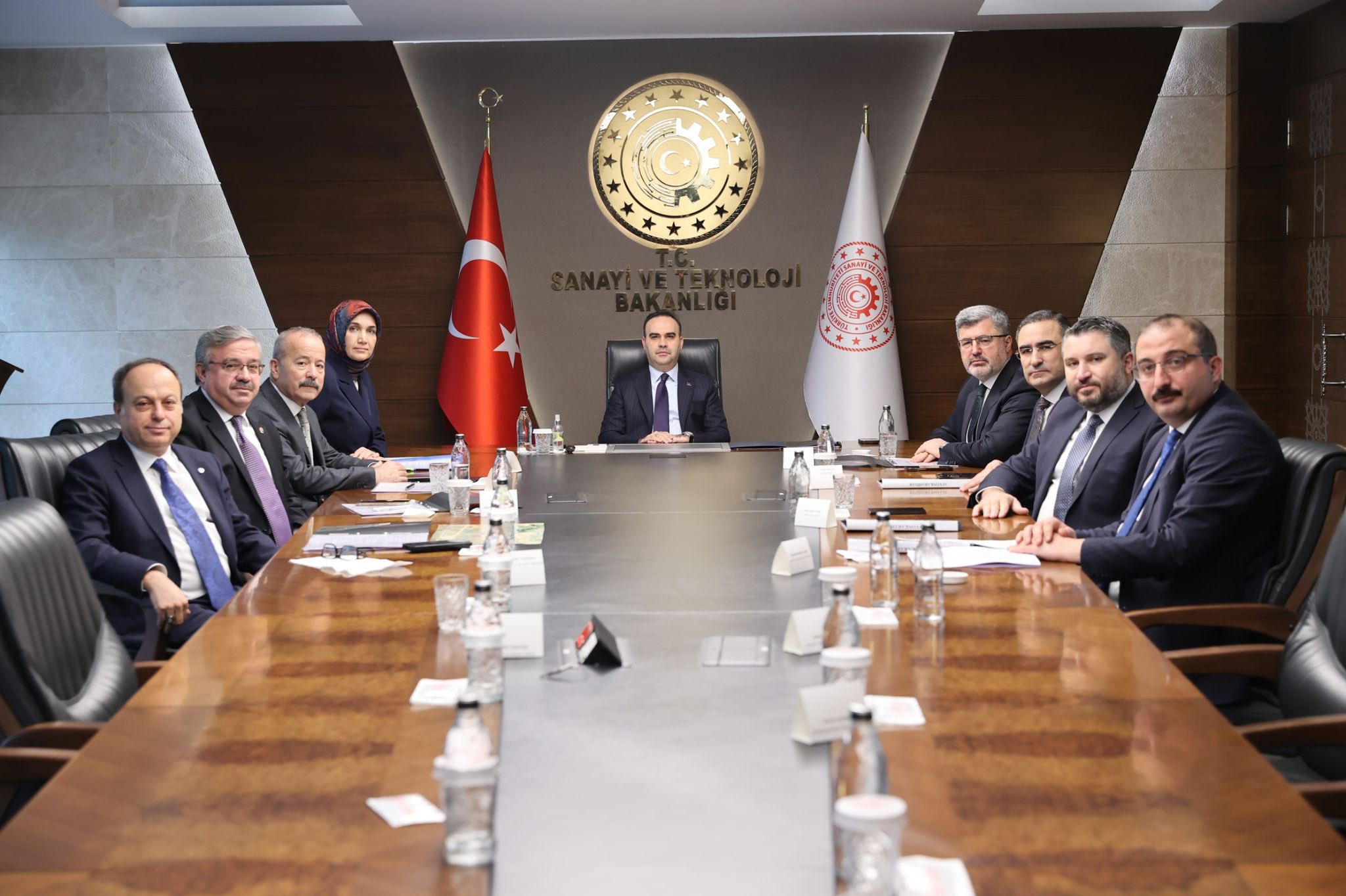Afyon Heyeti Bakan Kacır’la OSB Projelerini Görüştü