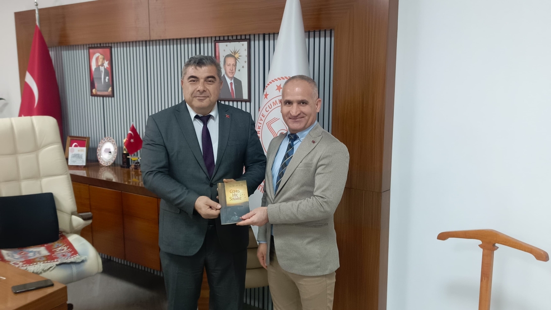 MÜDÜR GÜNEŞ'TEN ANLAMLI HEDİYE