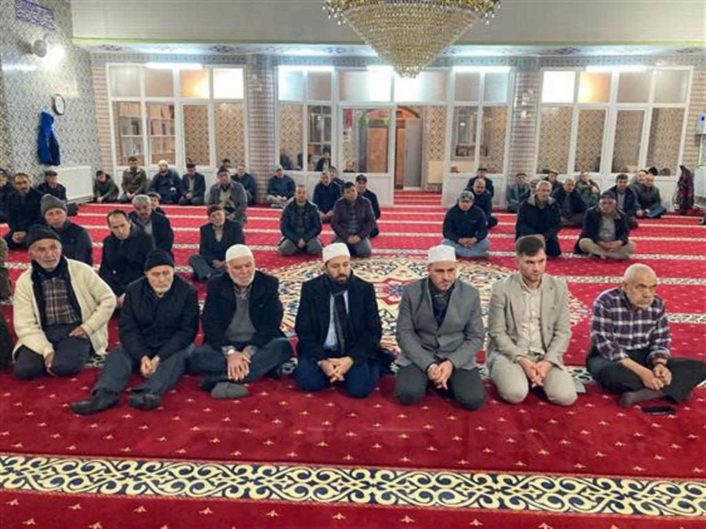 YATSI NAMAZI BULUŞMALARI DEVAM EDİYOR
