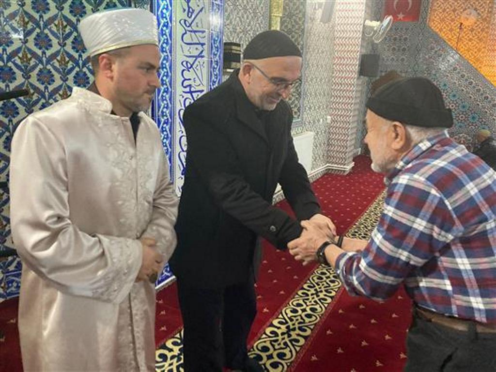 YATSI NAMAZI BULUŞMALARI DEVAM EDİYOR