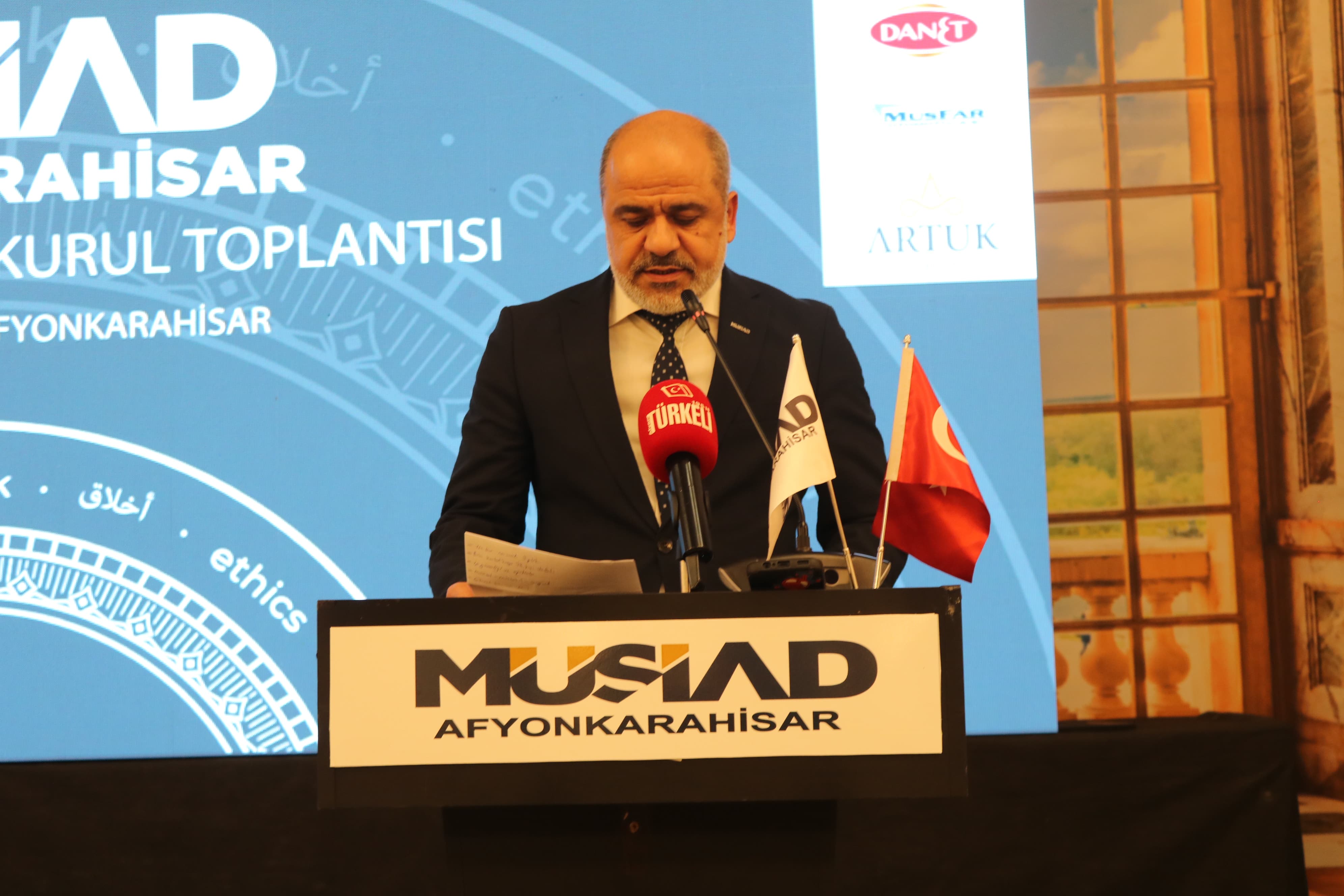 MÜSİAD 4. OLAĞAN GENEL KURUL TOPLANTISI GERÇEKLEŞTİRİLDİ: MÜSAİD BAŞKANI İŞLEK, GÜVEN TAZELEDİ