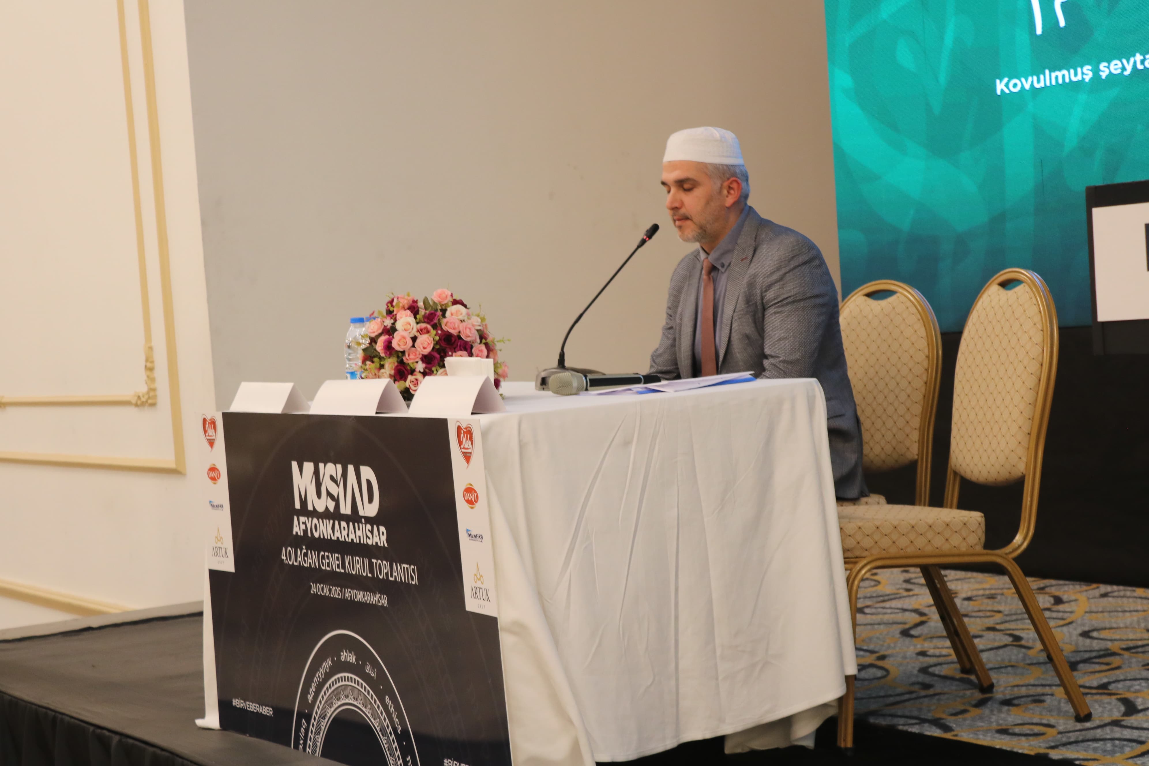 MÜSİAD 4. OLAĞAN GENEL KURUL TOPLANTISI GERÇEKLEŞTİRİLDİ: MÜSAİD BAŞKANI İŞLEK, GÜVEN TAZELEDİ