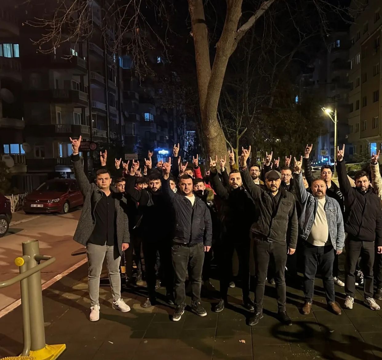 Ferman Başbuğ'un Parklar Çocuklarındır