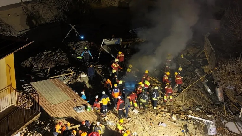 Konya'da 4 katlı bina çökmüştü: Gözaltılar var!