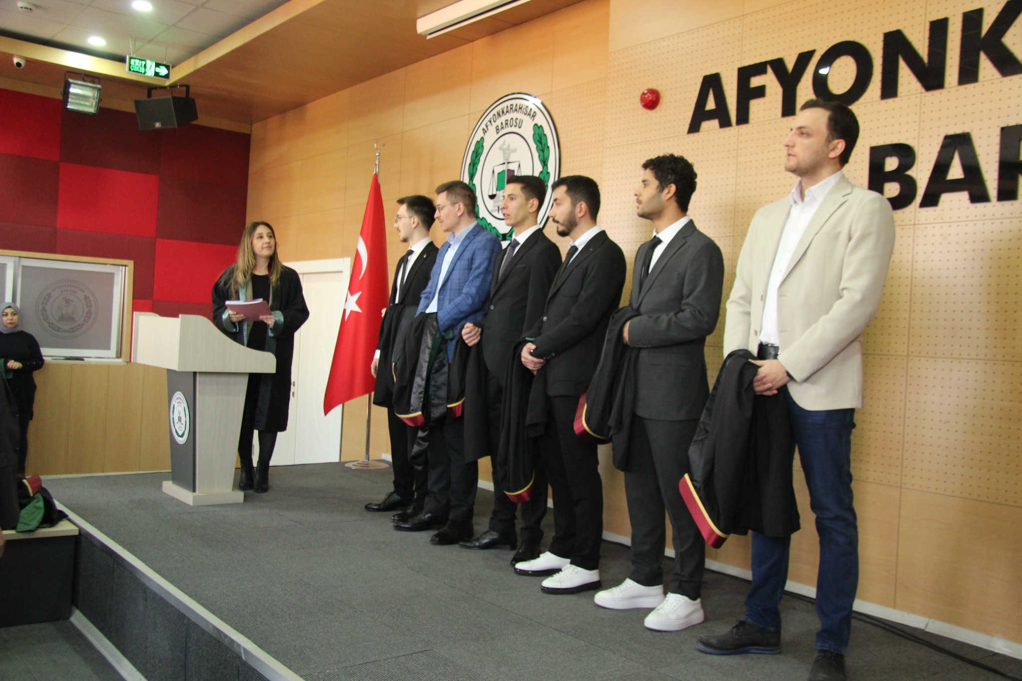 Afyonkarahisar Barosunda, Yeni Avukatlar Yemin Ederek Ruhsatlarını Aldı