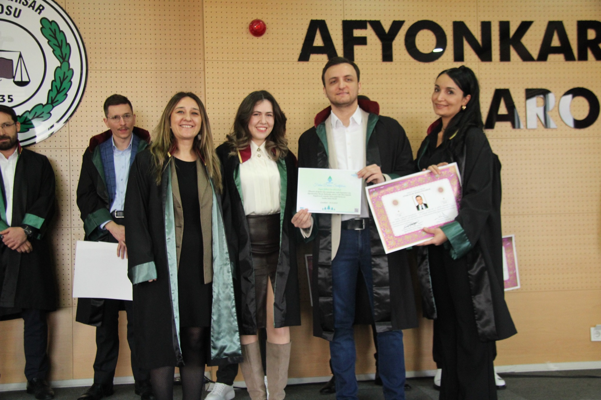 Afyonkarahisar Barosunda, Yeni Avukatlar Yemin Ederek Ruhsatlarını Aldı