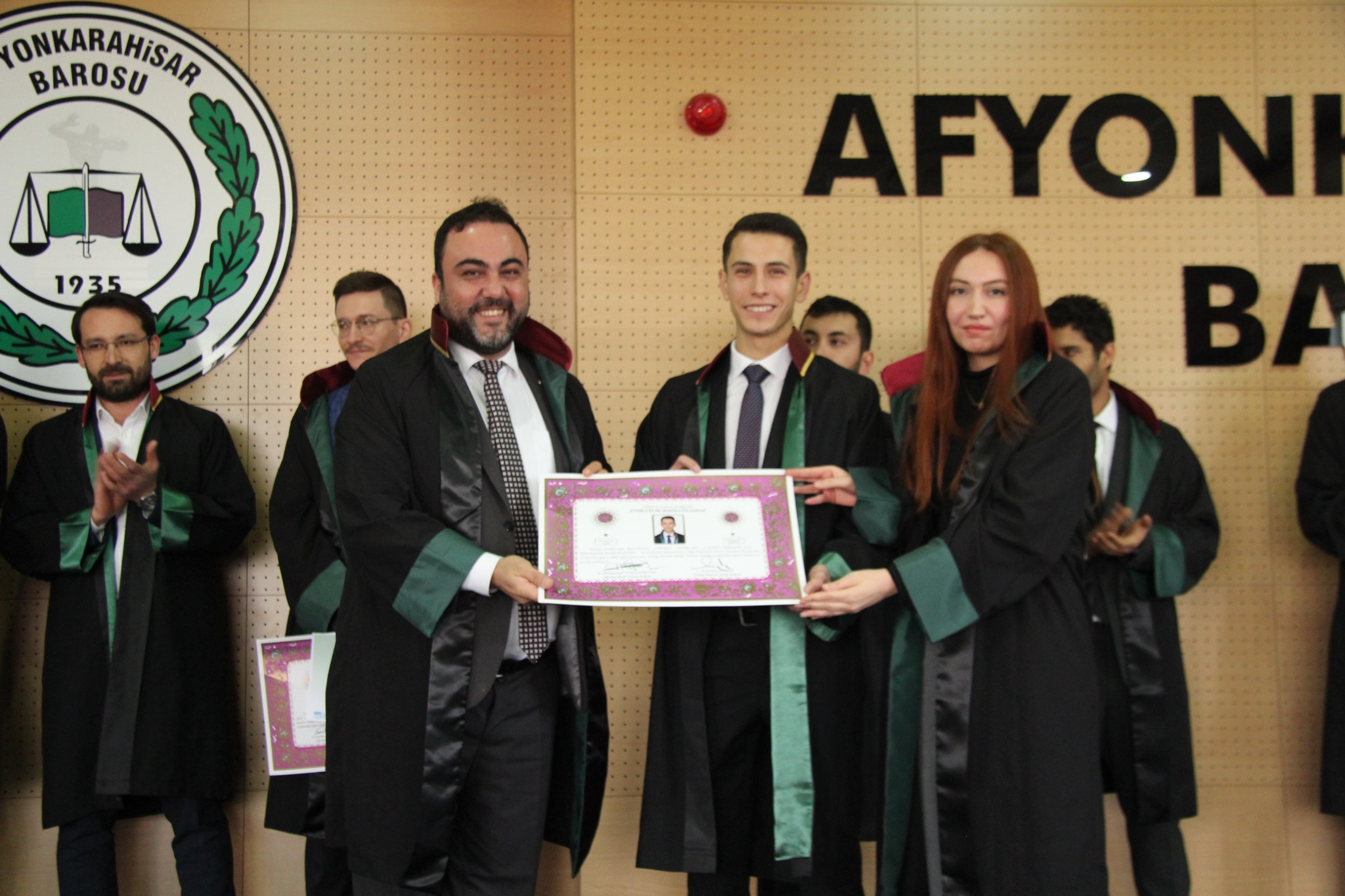 Afyonkarahisar Barosunda, Yeni Avukatlar Yemin Ederek Ruhsatlarını Aldı