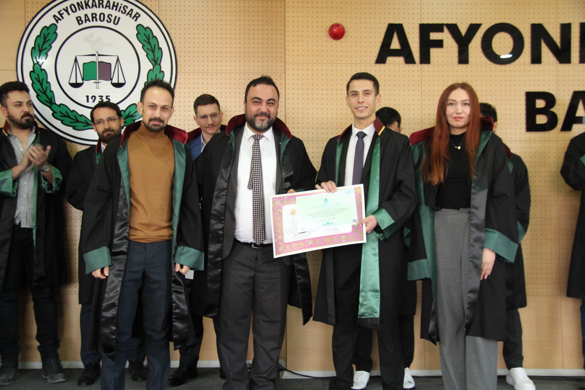 Afyonkarahisar Barosunda, Yeni Avukatlar Yemin Ederek Ruhsatlarını Aldı