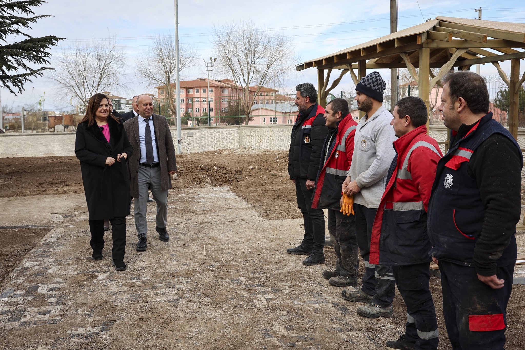 Başkan Köksal  Hizmet Kazandırmaya Devam Ediyor