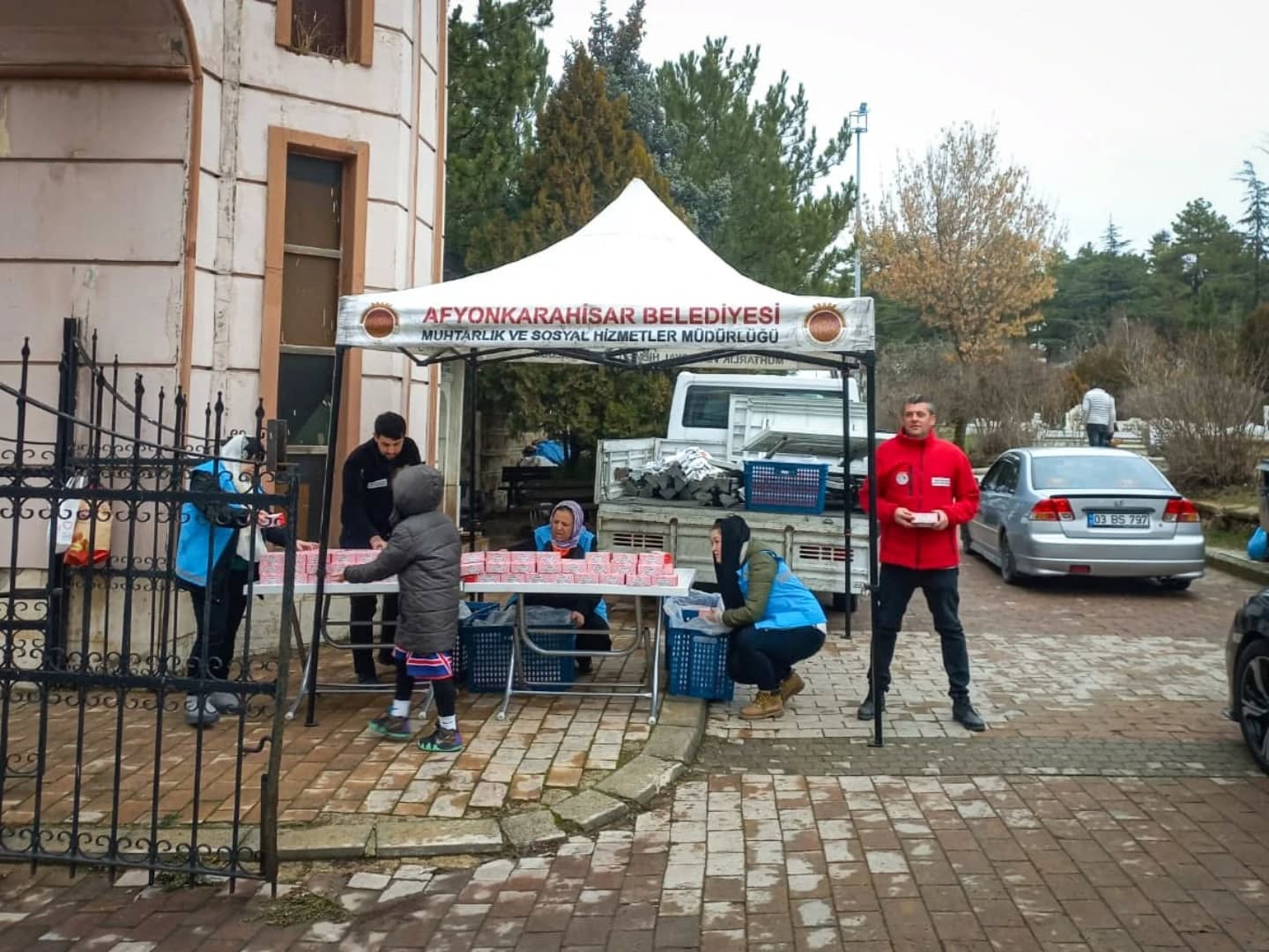 Belediyeden, Miraç Kandili'nde Vatandaşlara Kandil Simidi İkramı