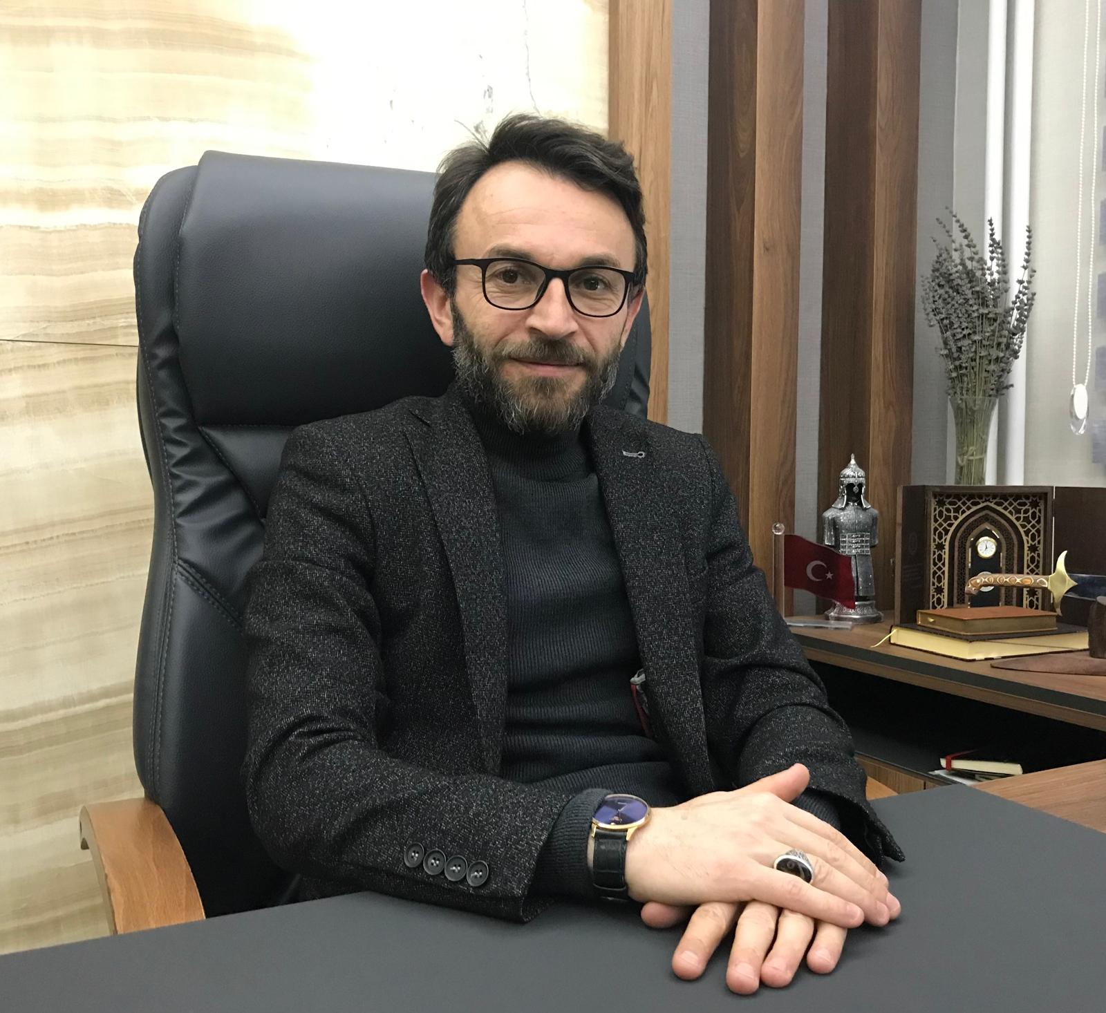 Eğitim Bir-Sen Şube Başkanı Arslan: "Kitap Okuma Yarışması Siyasi Malzeme Değildir, Eğitim Odaklı Bir Projedir"