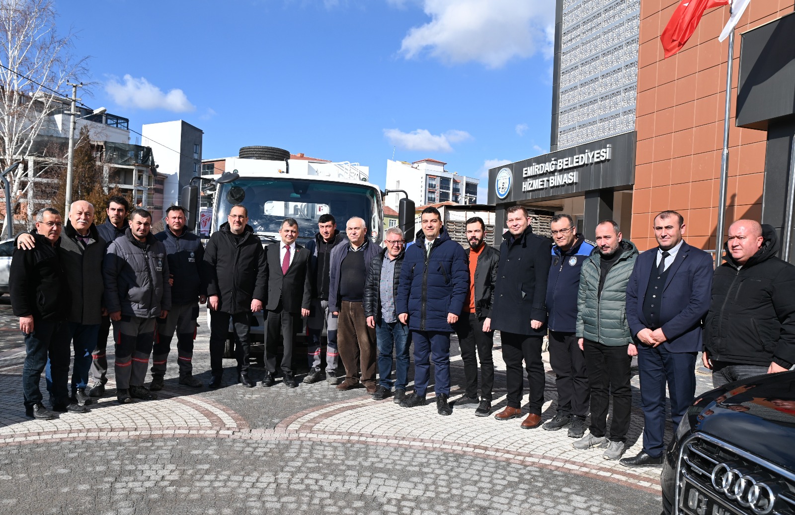 Emirdağ Belediyesi’ne Yeni Temizlik Aracı